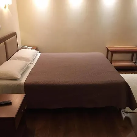 Ξενοδοχείο ελλήνων θέα 4*