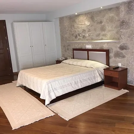 Hotel Ellinon Thea Arájova